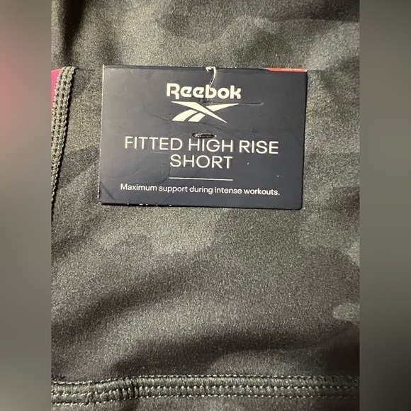 Reebok fitted high-rise, short size M - Picture 5 of 7
